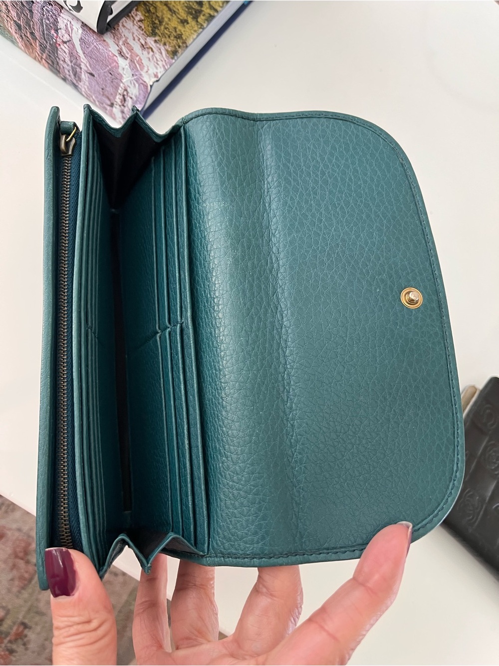 Gucci Teal Vintage Leather Continental Wallet with Gold GG Emblem - Picture 4 of 8